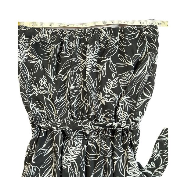 Forever 21 Women’s Black and White Drawstring Romper Sz L - Picture 3 of 12